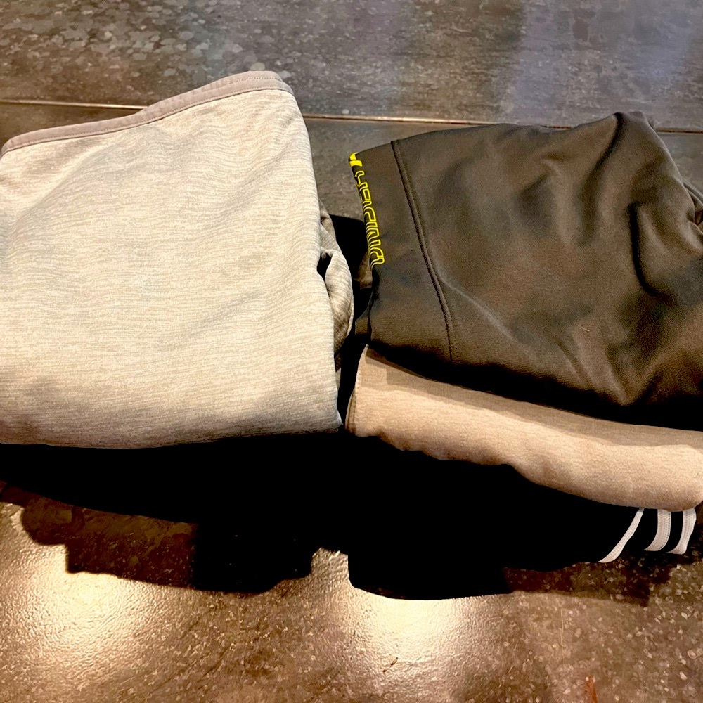 Bundle of sweatpants and sweatshirts (12-14 years old boy) - 7 items